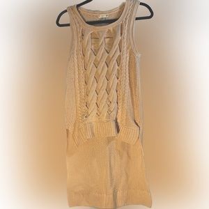 Venus Sleeveless High/Low sweater